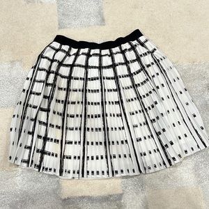 Max studio pleated skirt